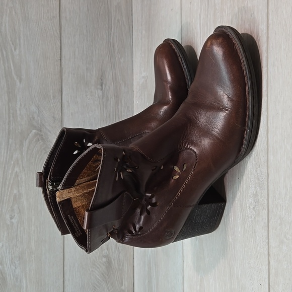 Born Women Ivy Goose Ankle Leather Heels Boots shoes sz 8 - Picture 1 of 12
